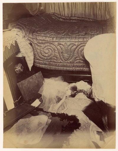 جريمة قتل السيدة دوراند، منظر غرفة النوم بواسطة Alphonse Bertillon