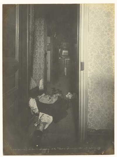 اكتشاف الجثة بواسطة ألفونس بيرتيلون