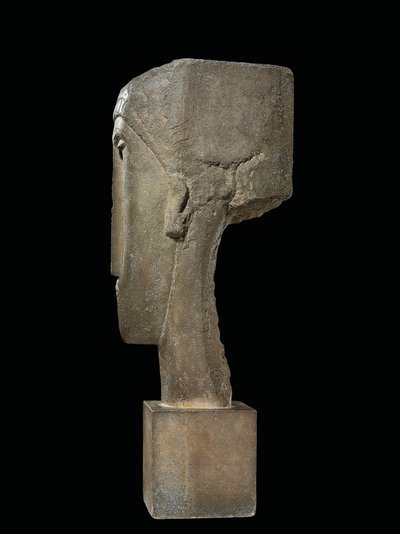 الرأس ، حوالي 1910-12 (الحجر الجيري) بواسطة أميديو موديجلياني
