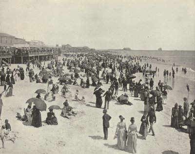 الشاطئ في أتلانتيك سيتي ، نيو جيرسي (b / w photo) بواسطة المصور الأمريكي (بعد)