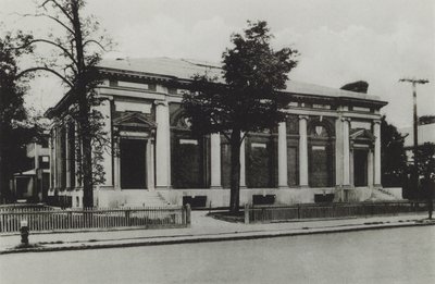 جامعة هارفارد: قاعة محاضرات جديدة (صورة بالأبيض والأسود) بواسطة المصور الأمريكي (بعد)