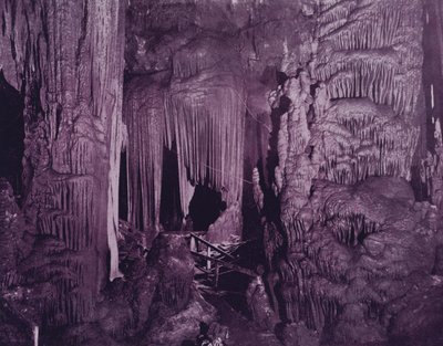 The Saracen's Tent ، Luray Caverns ، Virginia (b / w photo) بواسطة المصور الأمريكي (بعد)