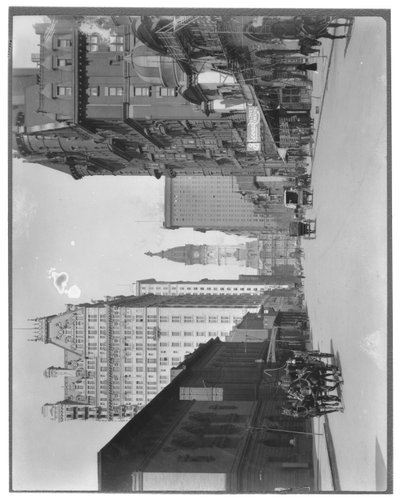 برود ستريت نورث إلى سيتي هول ، فيلادلفيا ، c.1900 بواسطة مصور أمريكي