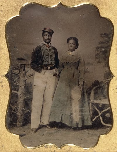 رجل الإطفاء والعروس ، حوالي عام 1860 (من نوع ربع لوحة ملون ، ملون يدويًا مع إبرازات مذهبة ، جلد) بواسطة مصور أمريكي