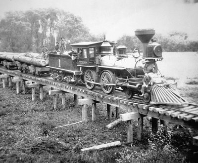 Freight Train, Coss County, Oregon, c.1880 (b/w photo) بواسطة مصور أمريكي