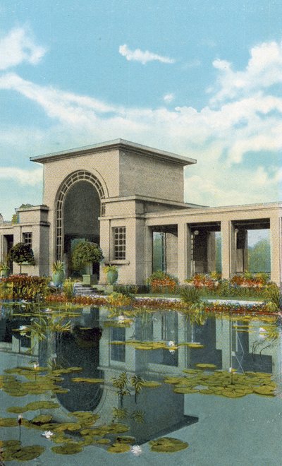 Lily Pond and Pavilion ، حديقة دوغلاس (صورة ملونة) بواسطة مصور أمريكي