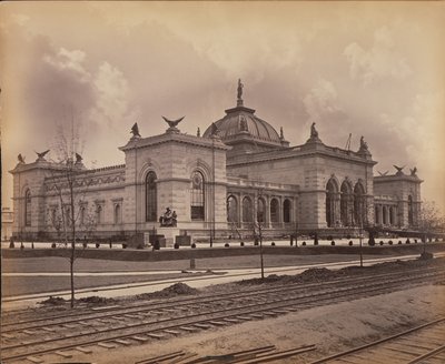 القاعة التذكارية لمعرض المئوية ، 1876 (طبعة الجيلاتين الفضية) بواسطة مصور أمريكي