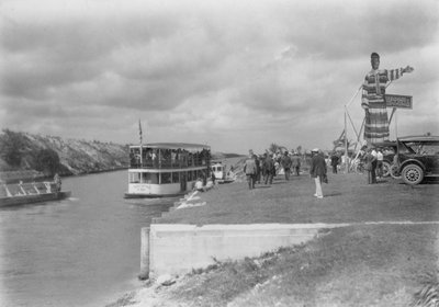 جولة المشترين المحتملين إلى هياليه ، 1922 بواسطة مصور أمريكي