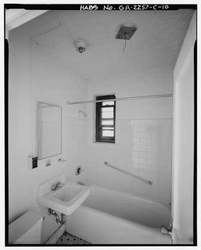 Techwood Homes، Building No. 1، 575-579 Techwood Drive، Atlanta، Fulton County، GA (b / w photo) بواسطة مصور أمريكي