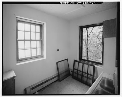 Techwood Homes، Building No. 1، 575-579 Techwood Drive، Atlanta، Fulton County، GA (b / w photo) بواسطة مصور أمريكي