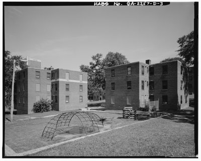 Techwood Homes، Building No. 2، 569-573 Techwood Drive، Atlanta، Fulton County، GA (b / w photo) بواسطة مصور أمريكي