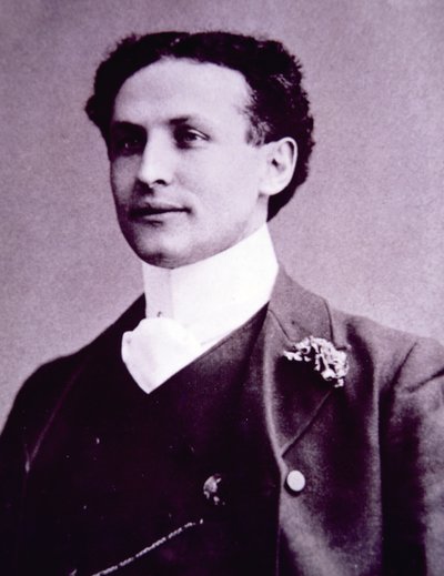 Harry Houdini (b/w photo) بواسطة المدرسة الأمريكية