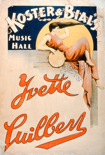 إيفيت جيلبرت (c.1869-1944) في Koster and Bials Music Hall ، نيويورك بواسطة المدرسة الأمريكية