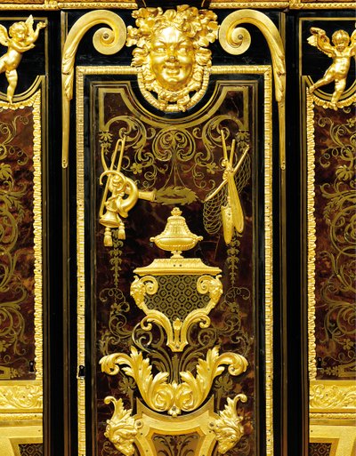 Louis XIV Petit Armoise ، c1700-10 (Ormolu ، نحاس ، ذبل السلحفاة ، خشب الأبنوس والتطعيم) بواسطة أندريه تشارلز (Attr. To) Boulle