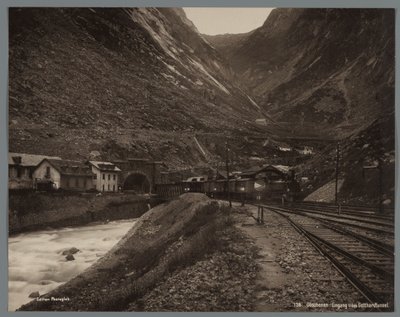 مدخل نفق Gotthard في Göschenen Göschenen ، المدخل i / das Gotthardtunnel (العنوان على الكائن) بواسطة فوتوجلوب وشركاه