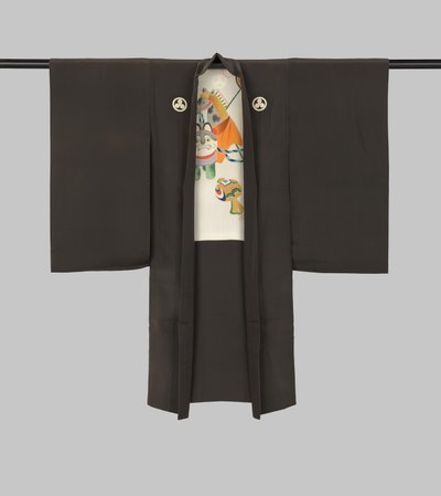 الأولاد haori مع اللعب بواسطة مجهول