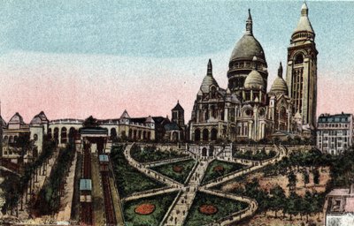 باريس: القطار الجبلي المائل وكنيسة القلب المقدس (Sacre-Coeur) في بوت مونمارتر. صورة عام 1920 في "" ألبوم فني "لمدينة باريس. مجموعة خاصة. بواسطة مجهول مجهول