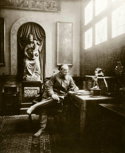 صورة للكاتب الفرنسي أناتول فرانس (1844-1924) عام 1904 في مكتبه. مجموعة خاصة بواسطة مجهول مجهول