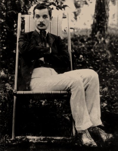 ساشا تشيرني - صورة للشاعر ساشا كورني (1880-1932) ، مجهول. تصوير بواسطة مجهول مجهول