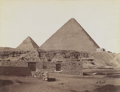 Pyramids at Giza, view from northeast of the pyramids of Chephren and Cheops بواسطة أنطونيو بيتو