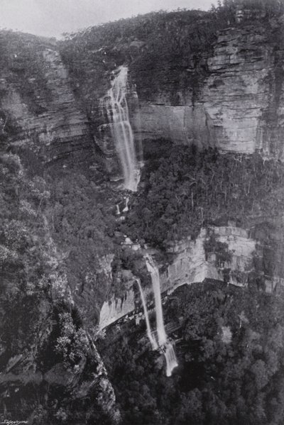 نيو ساوث ويلز: Wentworth Falls (b / w photo) بواسطة مصور استرالي