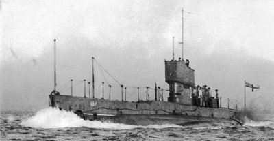 منظر ميناء القوس لغواصة HMA AE2 ، c.1915 بواسطة مصور استرالي