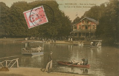 البحيرة وشاليه روبنسون ، بوا دو لا كامبر ، بروكسل. أُرسلت البطاقة البريدية عام 1913. بواسطة مصور بلجيكي