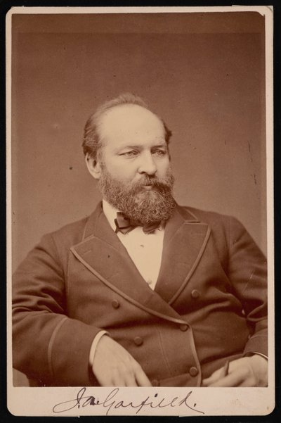 صورة لجيمس أبرام غارفيلد 1831-1881 ، قبل عام 1876. بواسطة معارض برادي الوطنية للصور الفوتوغرافية