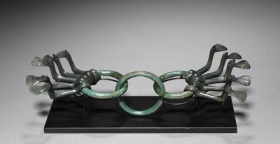 زخرفة مرجل ، حوالي 1200 ق بواسطة العصر البرونزي