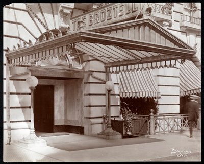 مدخل فندق Broztell ، 3 East 27th Street ، نيويورك ، 1906 (طباعة الجيلاتين الفضي) بواسطة شركة بايرون