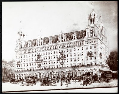 صورة فوتوغرافية لرسم فندق شيريز ، لندن ، بقلم هيغسون فريدريك هاولي (1850-1936) ، 1905 (طباعة الجيلاتين الفضي) بواسطة شركة بايرون