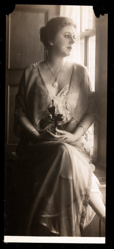 صورة لجوبينا هاولاند ، 1908-9 (طباعة الجيلاتين الفضي) بواسطة شركة بايرون