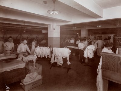 غرفة الغسيل في فندق McAlpin ، 1913 (طباعة الجيلاتين الفضي) بواسطة Byron Company