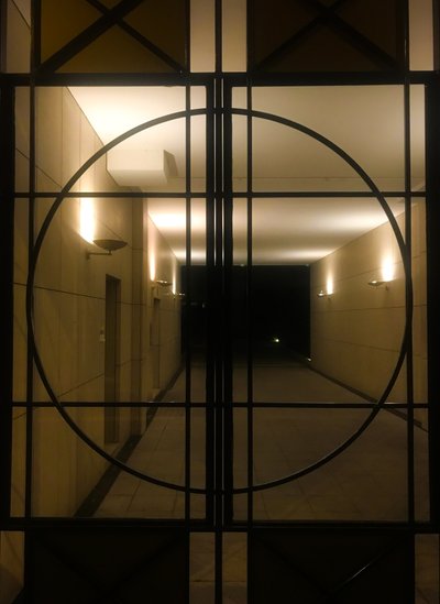 التكوين - الهندسة المعمارية - التفاصيل، 2021 (صورة فوتوغرافية) بواسطة سيسيل جاميت