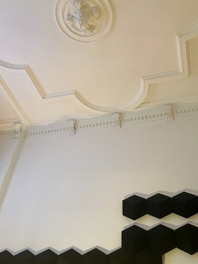 التكوين - الهندسة المعمارية - التفاصيل، 2023 (صورة فوتوغرافية) بواسطة سيسيل جاميت