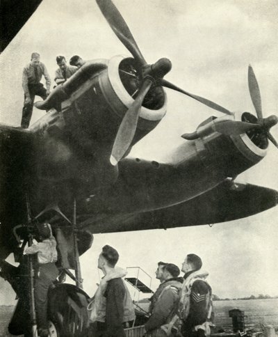 الطواقم والأركان ، c1943. بواسطة سيسيل بيتون