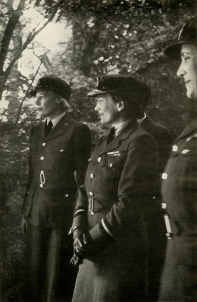 صاحب السمو الملكي دوقة جلوسيستر ، قائد جوي ، c1943. بواسطة سيسيل بيتون