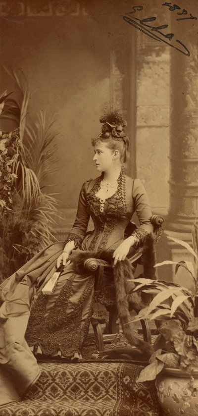 إليزابيث فيودوروفنا دي روسي (إليزابيث دي هيس دارمشتات) (1864-1918) - صورة الدوقة الكبرى إليزافيتا فيودوروفنا (1864-1918) ، الأميرة إليزابيث من هيس وبواسطة الراين ، بواسطة بيرجاماسكو ، تشارلز (كارل) (1830-1896). تصوير الجيلاتين الفضي بواسطة Charles Bergamasco