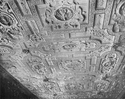 Boston House: The Drawing-Room Ceiling, Date 1623 (b/w photo) بواسطة تشارلز لاثام