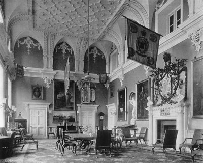 Dining-Hall (b/w photo) بواسطة تشارلز لاثام