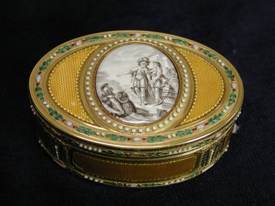 Snuffbox مع منمنمات تصور رحيل Telemachus من مصر ، 1780-81. بواسطة شارل اويزيل