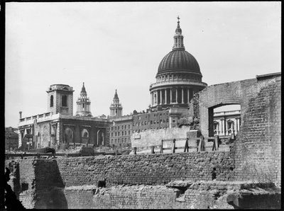 كاتدرائية القديس بولس ، كنيسة القديس بولس ، مدينة لندن ، مدينة لندن ، GLA ، 1941-1945. بواسطة تشارلز وليام بريكيت