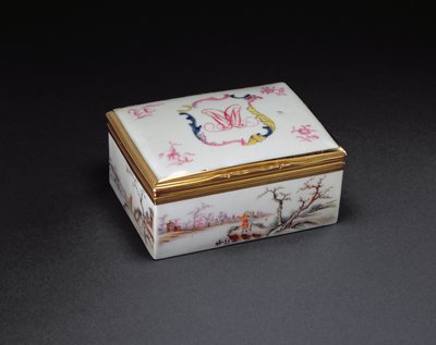 صندوق السع المبرمج ، فترة تشيان لونغ (1736-1795) ج .1750 (الخزف) بواسطة Chinese School