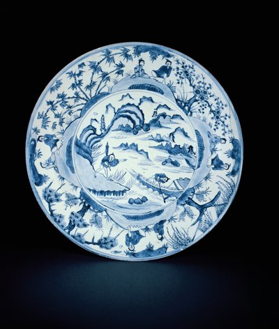 طبق أزرق وأبيض مطلي بالصيادين في مشهد نهر ، تيانكي أو تشونغ تشنغ ، 1620-30 (خزف) بواسطة المدرسة الصينية