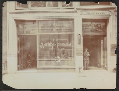 واجهة الطابق الأول من 122-124 E. شارع 25 ، مبنى الكاميرا ، شركة American Cinephone ، شركة American Kinograph وبواب ، نيويورك بواسطة شركة بايرون