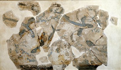 الفن السيكلاد: جزء من الجص يصور الأسماك الطائرة (يبتلع البحر). من موقع Phylakopi (جزيرة Melos) 2500 ق. 23 سم أثينا ، المتحف الأثري الوطني - الفن السيكلادي: أجزاء من لوحة جدارية تصور الأسماك الطائرة (خطاف البحر) ، من Si بواسطة سيكلاديك