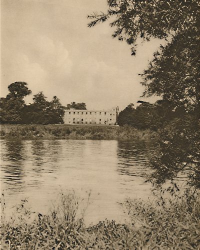 Fair Thames يغسل Reedy Banks بواسطة Syon House ، c1935. بواسطة دونالد ماكليش