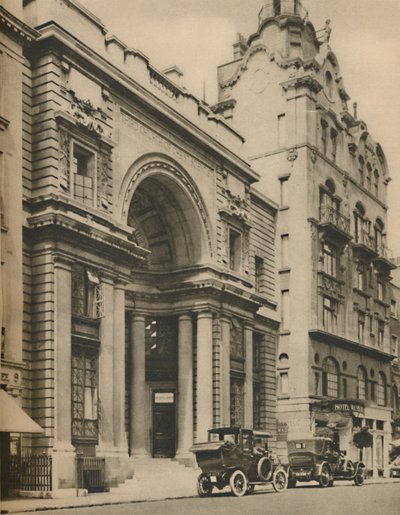 ثالث كنيسة المسيح عالم في شارع كرزون ، c1935. بواسطة دونالد ماكليش