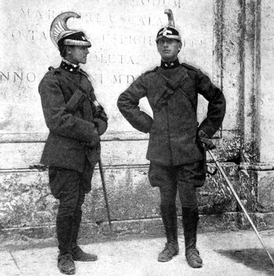 اثنان من الفرسان الإيطاليين ، 1922. بواسطة دونالد ماكليش