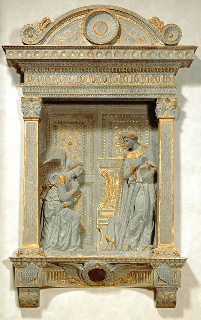 البشارة (الحجر والذهب) بواسطة دوناتيلو